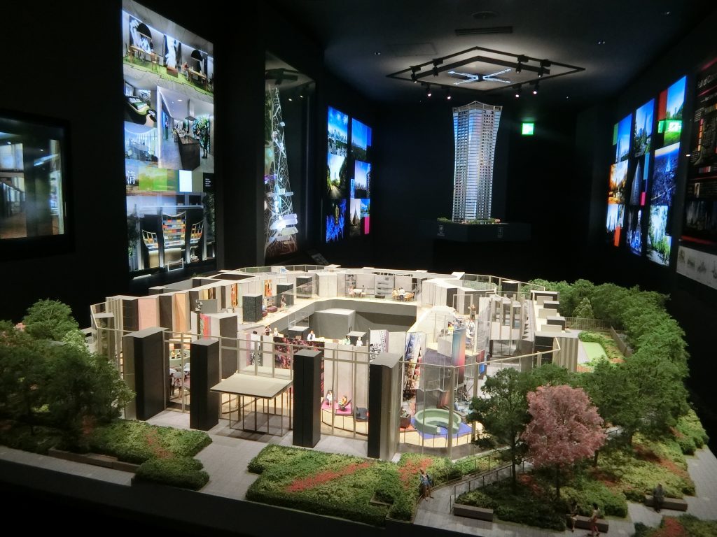 「パークコート渋谷ザ　タワー」の共用部完成予想模型